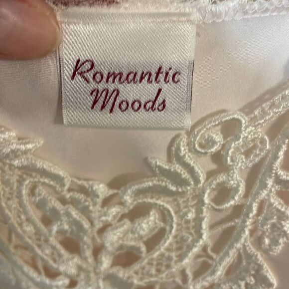 Vtg Romantic Moods Victorian Nightie, Lingerie, pale pink, ivory, Medium - Picture 5 of 7